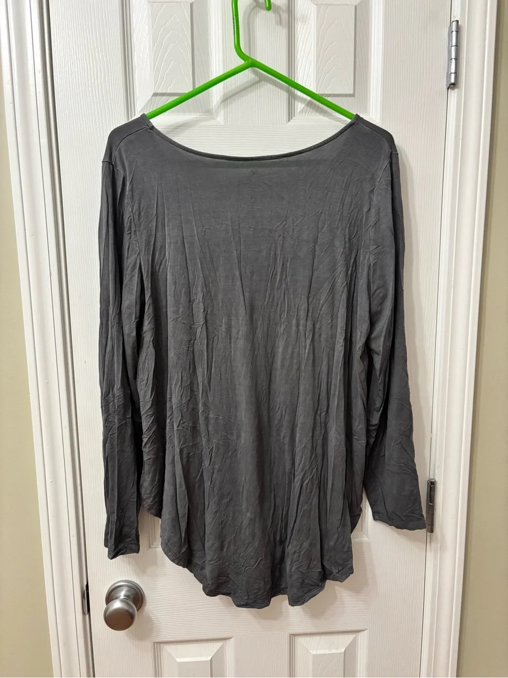 American Eagle Soft & Sexy Long Sleeve Tee XL Burnout Charcoal Gray High Low Hem